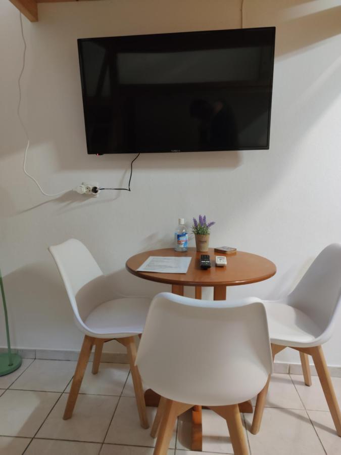 Hermanos Apartment's Iraklion