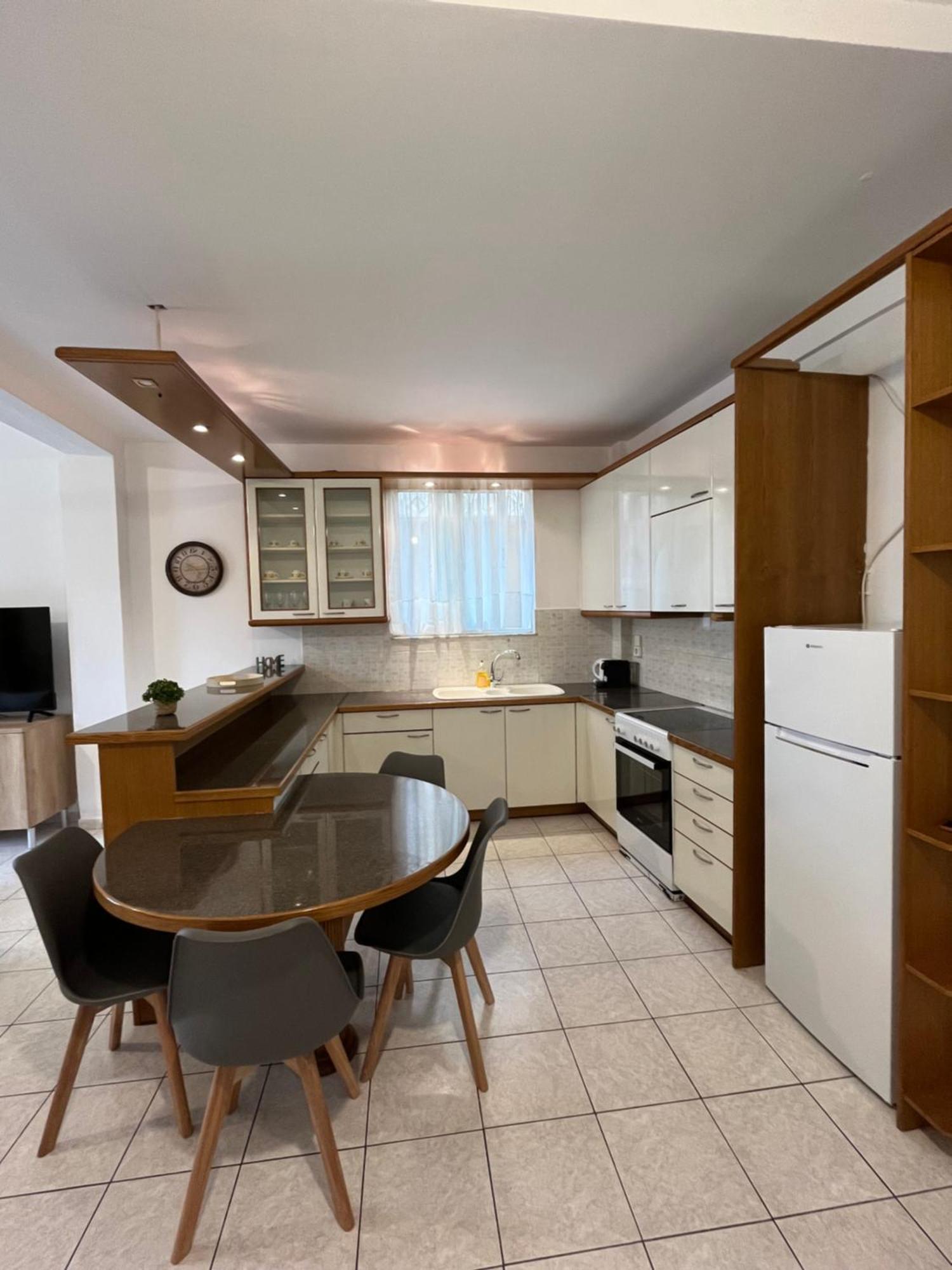 Hermanos Apartment's * Iraklion